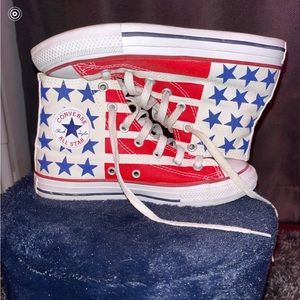 Americana converse kids size 2 sneakers . Great condition.